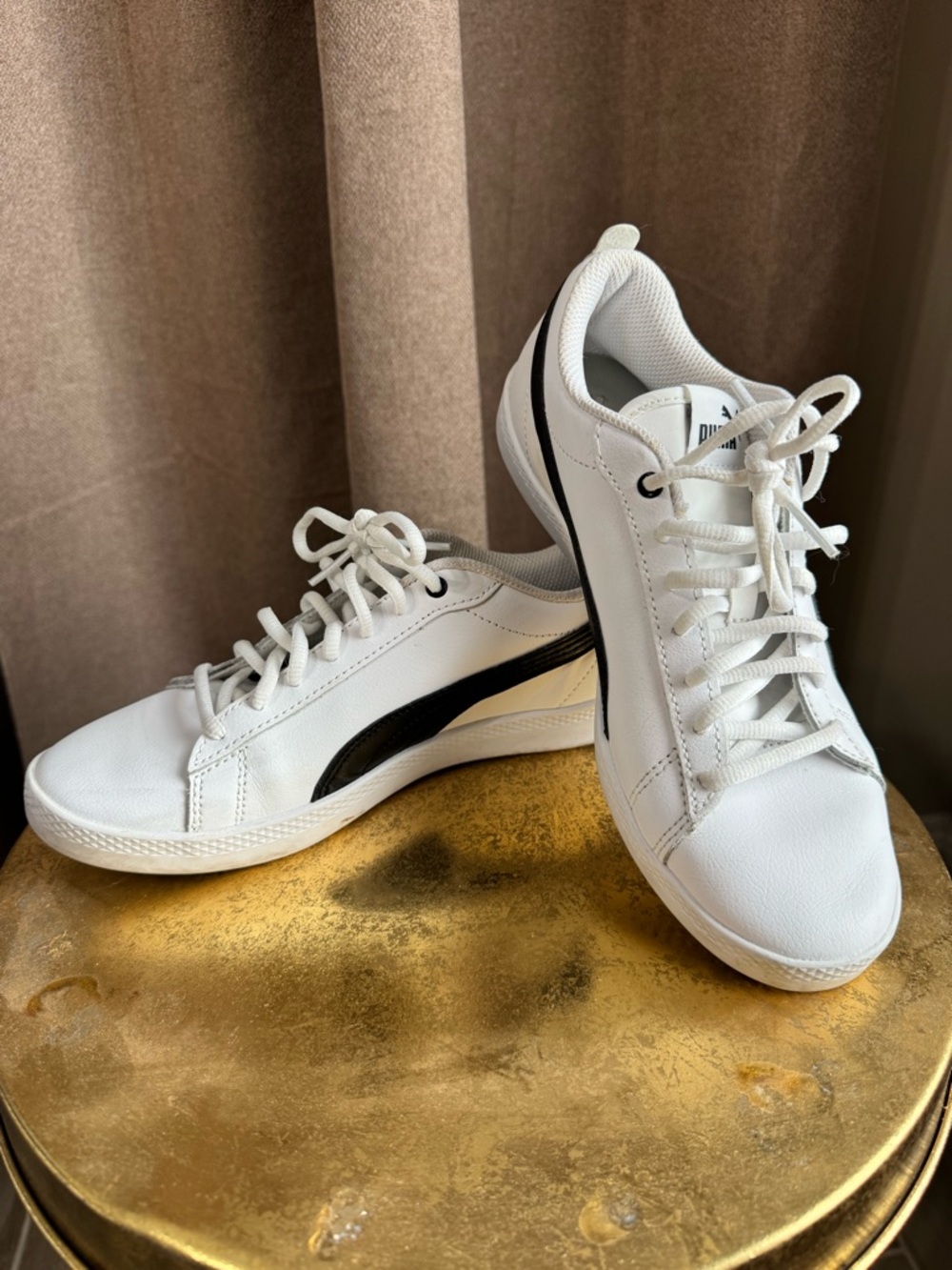 Puma Women’s White Black Sneakers Size 8 | Classic Low Top Lace-Up